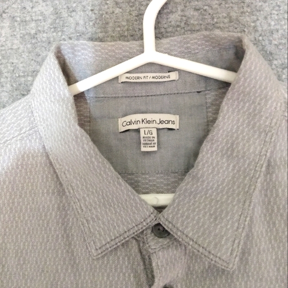 Dress shirt - Picture 2 of 2